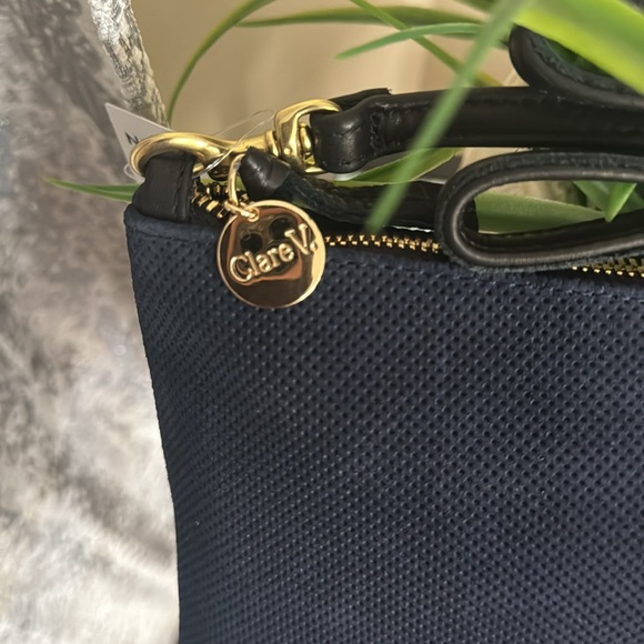 Clare V . sac Bretella Pertorated Suede Crossbody bag - Picture 10 of 16